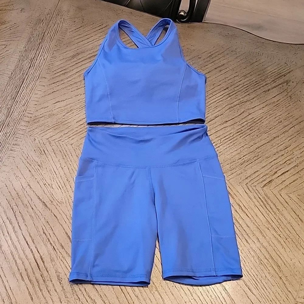 Workout set crop sports bra top and shorts size S purple blue